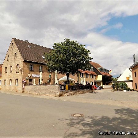 Gasthof Landhotel Gruner Baum Cadolzburg 외부 사진
