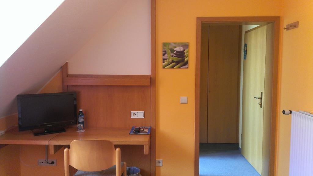 Gasthof Landhotel Gruner Baum Cadolzburg 외부 사진