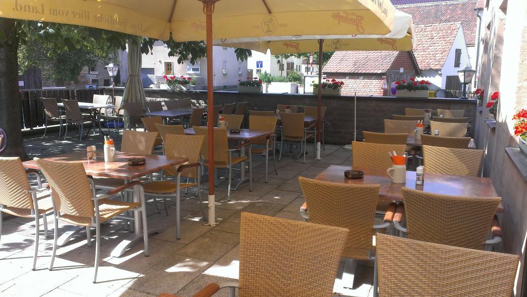 Gasthof Landhotel Gruner Baum Cadolzburg 외부 사진