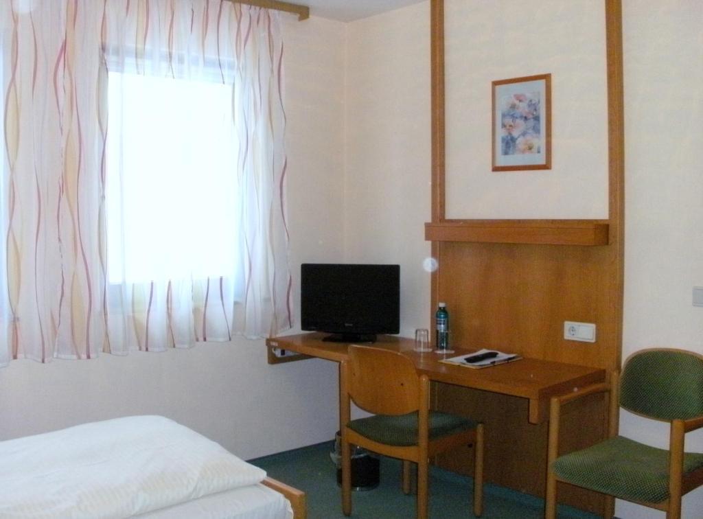 Gasthof Landhotel Gruner Baum Cadolzburg 객실 사진
