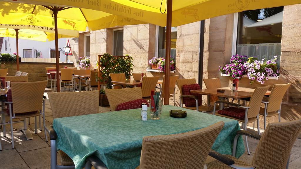Gasthof Landhotel Gruner Baum Cadolzburg 외부 사진