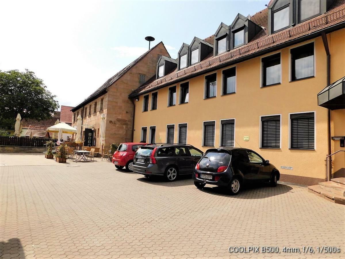 Gasthof Landhotel Gruner Baum Cadolzburg 외부 사진