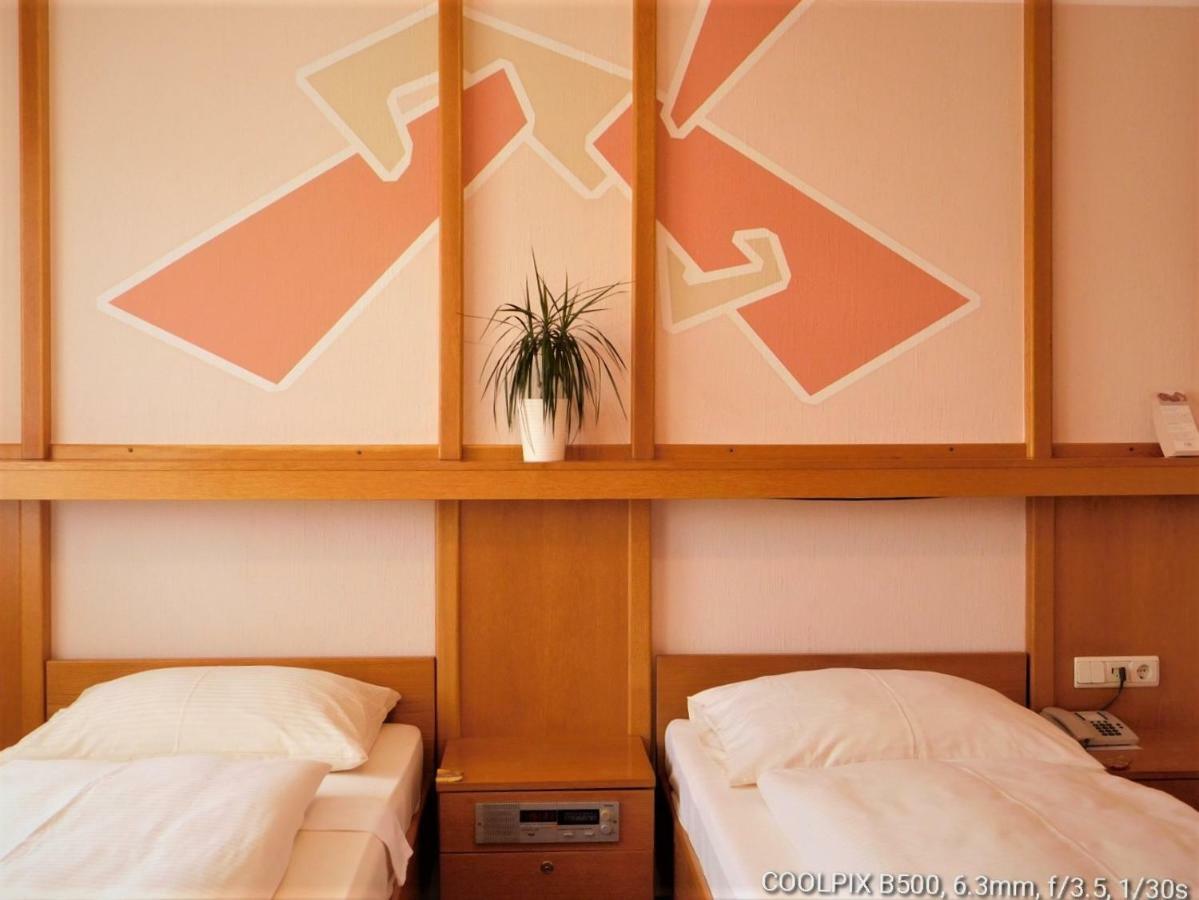 Gasthof Landhotel Gruner Baum Cadolzburg 외부 사진