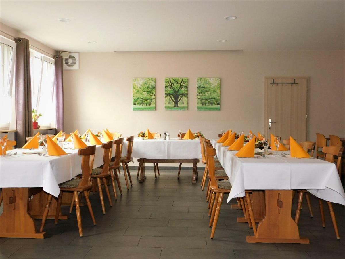 Gasthof Landhotel Gruner Baum Cadolzburg 외부 사진