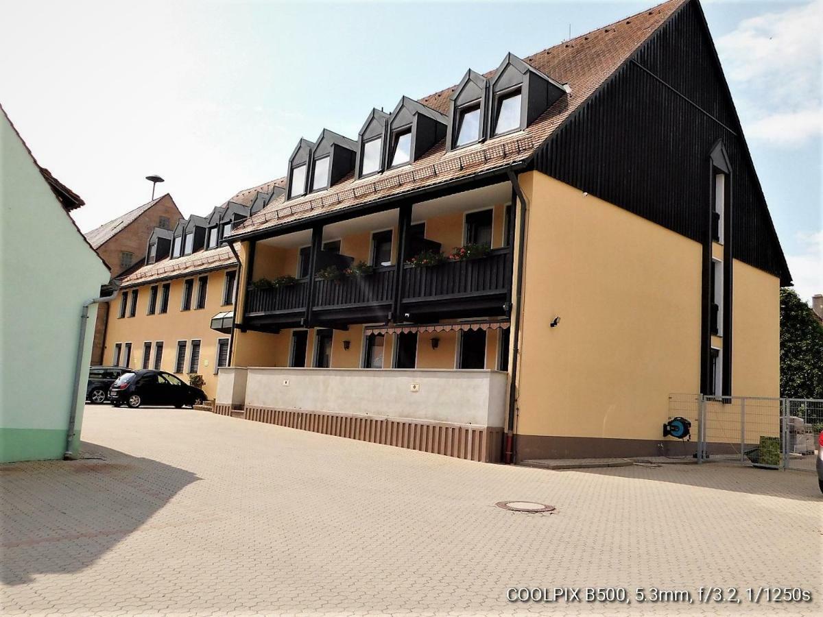Gasthof Landhotel Gruner Baum Cadolzburg 외부 사진